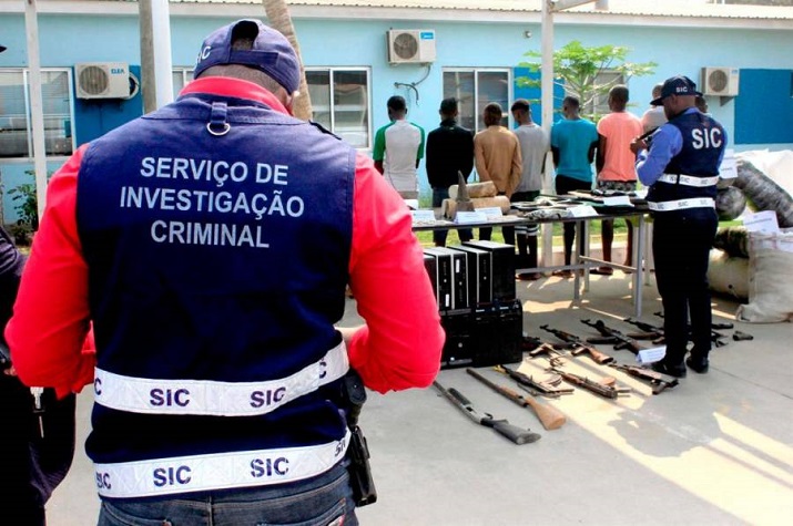 Agente do SIC acusado de proteger cidadão nigeriano que tentou esfaquear uma família na Samba