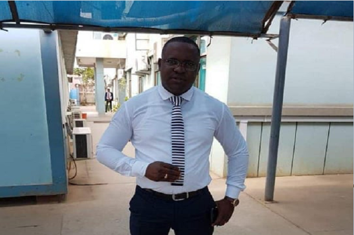 Agente do SIC dispara contra própria cabeça em Luanda