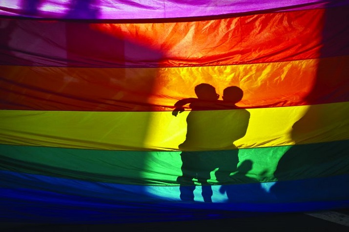 Uganda desiste de aplicar pena de morte para homossexualidade