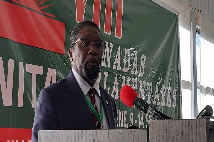 Maka no 'galinheiro': General Numa 'berra' com Samakuva