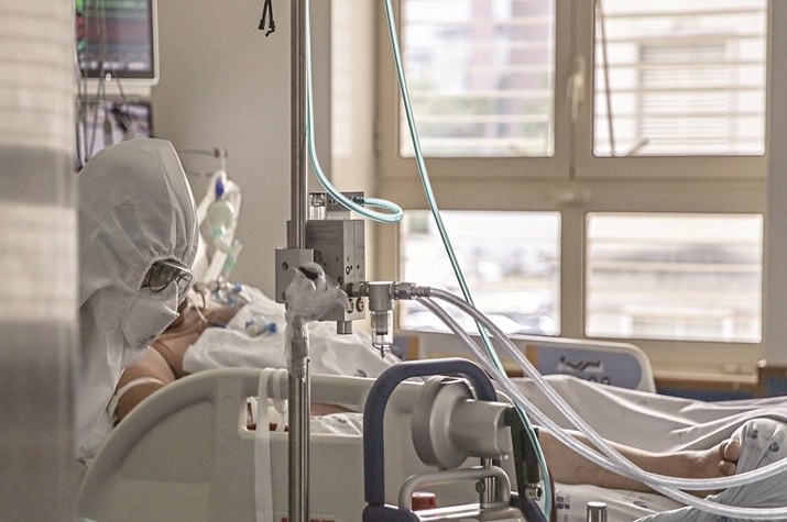 Mulher infectada com Covid-19 dada como morta 'ressuscita' 10 dias depois