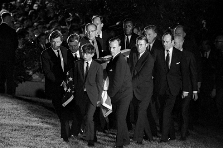 Filho de Kennedy revela nome do verdadeiro assassino do pai 50 anos depois