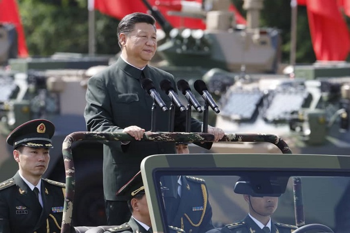 “Qualquer tentativa de dividir a China acabará com corpos esmagados e ossos partidos”, avisa Xi Jinping