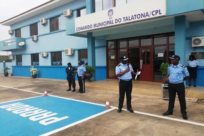 Grupos de bandidos denominados UNITA e MPLA "tomam de assalto" bairro Bondo chapé 