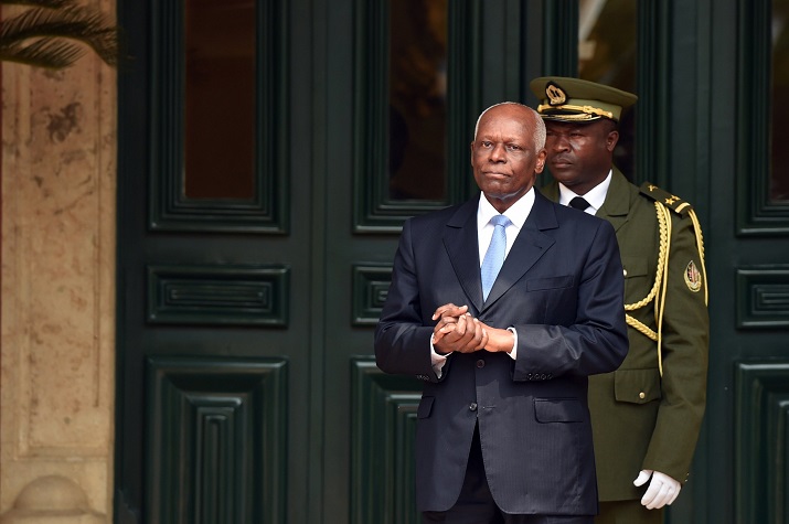 Vida após poder: o amargo exílio do ex-presidente de Angola