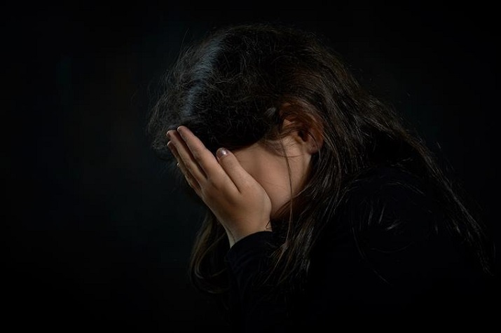 Criança de oito anos abusada sexualmente por pai portador de DST