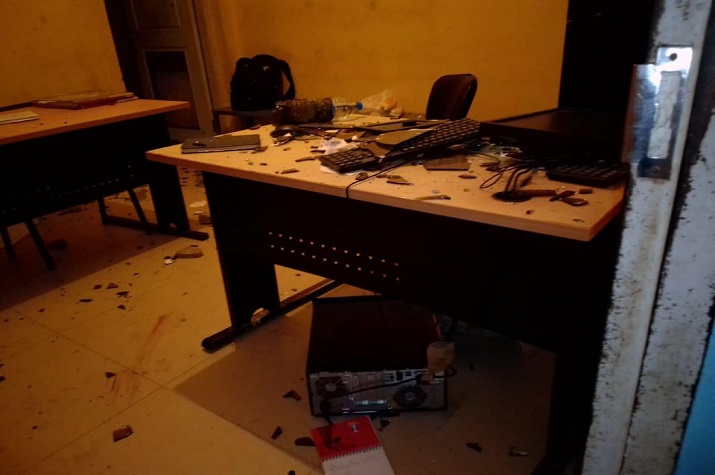 População “ataca” esquadra do Catinton em Luanda