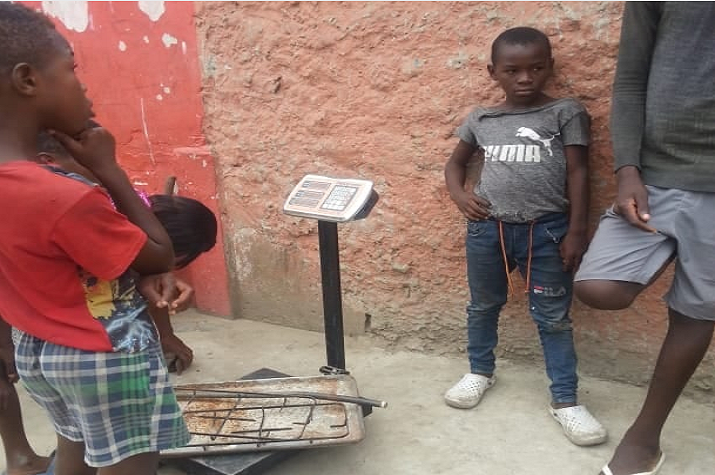 Pesagem de plástico cria bandidos no Nzamba 1