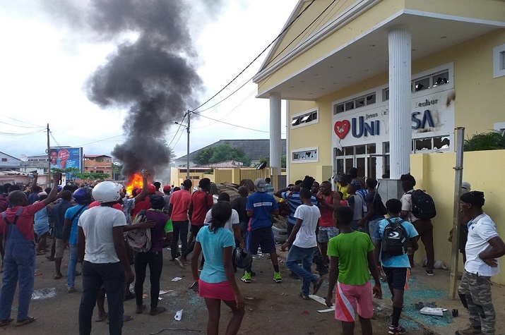 Igreja Universal é vandalizada em São Tomé